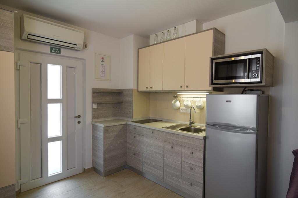 Apartments Sarc 로비니 객실 사진